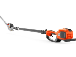 Experience the Husqvarna 520iHT4 Bare Tool: a high-performance, telescopic hedge trimmer designed for extended reach and superior control.